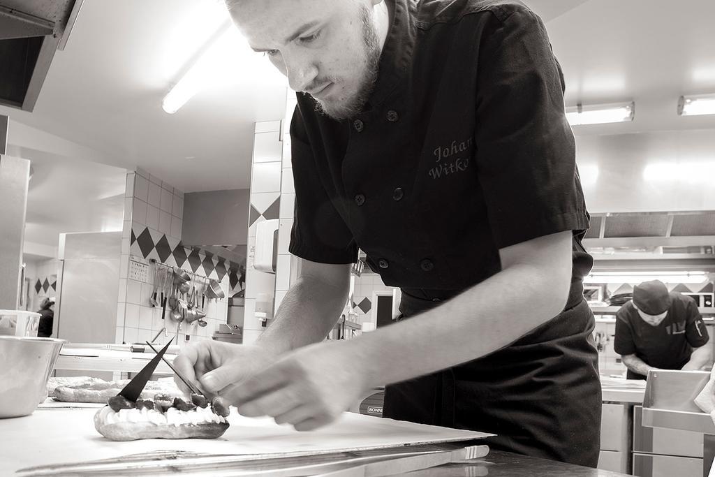 Logis Hotel - Restaurant - Spa - Le Relais De Farrou ヴィルフランシュ・ド・ルエルグ エクステリア 写真